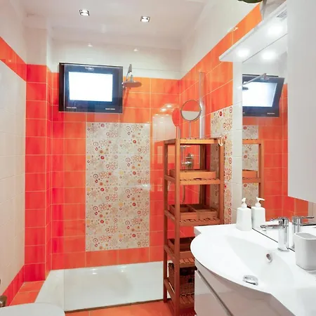 Apartment *movies & Books* Stylish House With Jacuzzi *