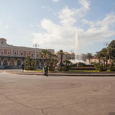 *movies & Books* Stylish House With Jacuzzi Appartement Bari